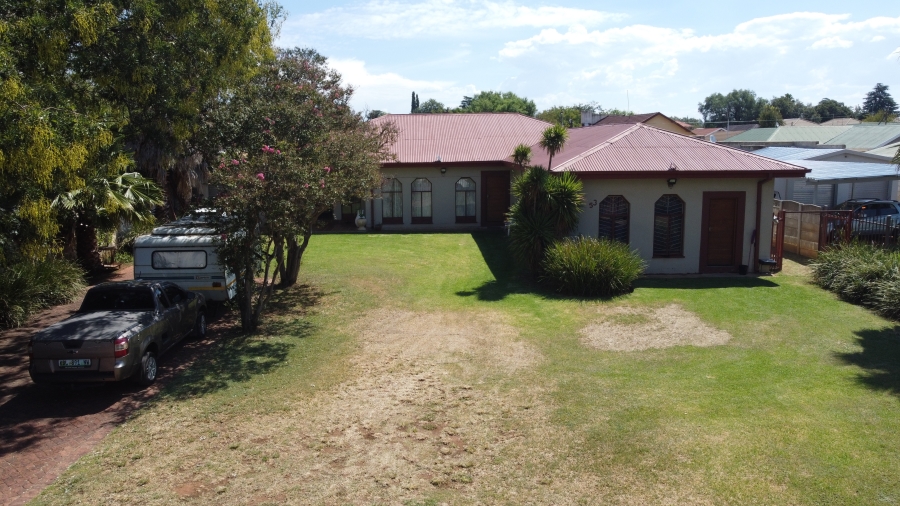 5 Bedroom Property for Sale in Potchefstroom North West